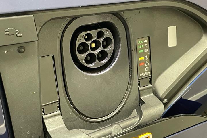 Blå Audi e-tron fra 2020