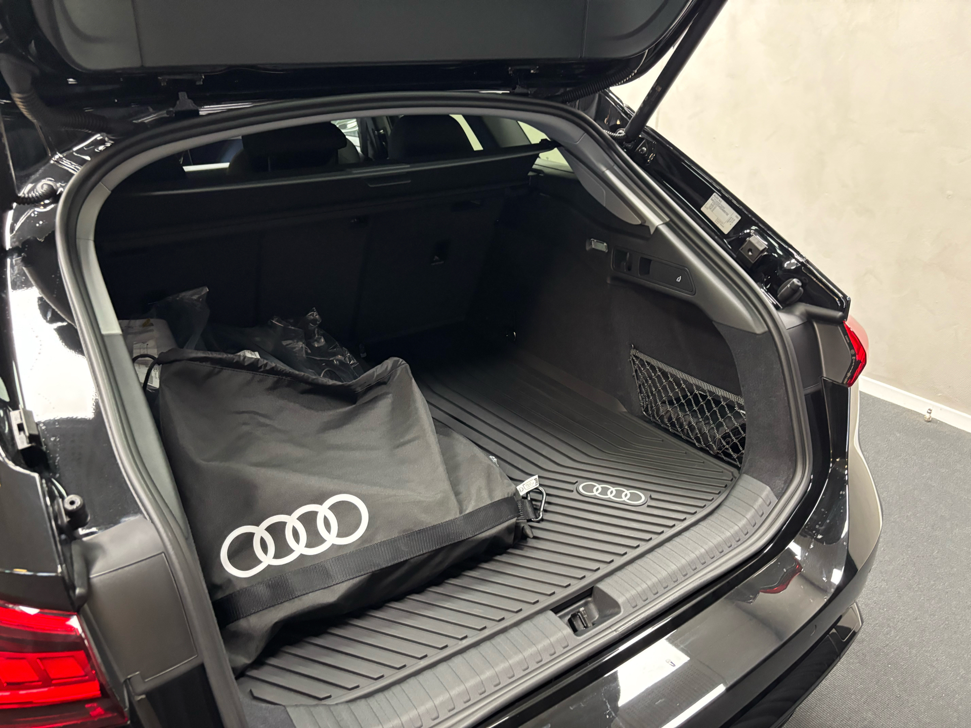 Audi A6 Avant E-tron Progress Performance 367HK Stc Aut.