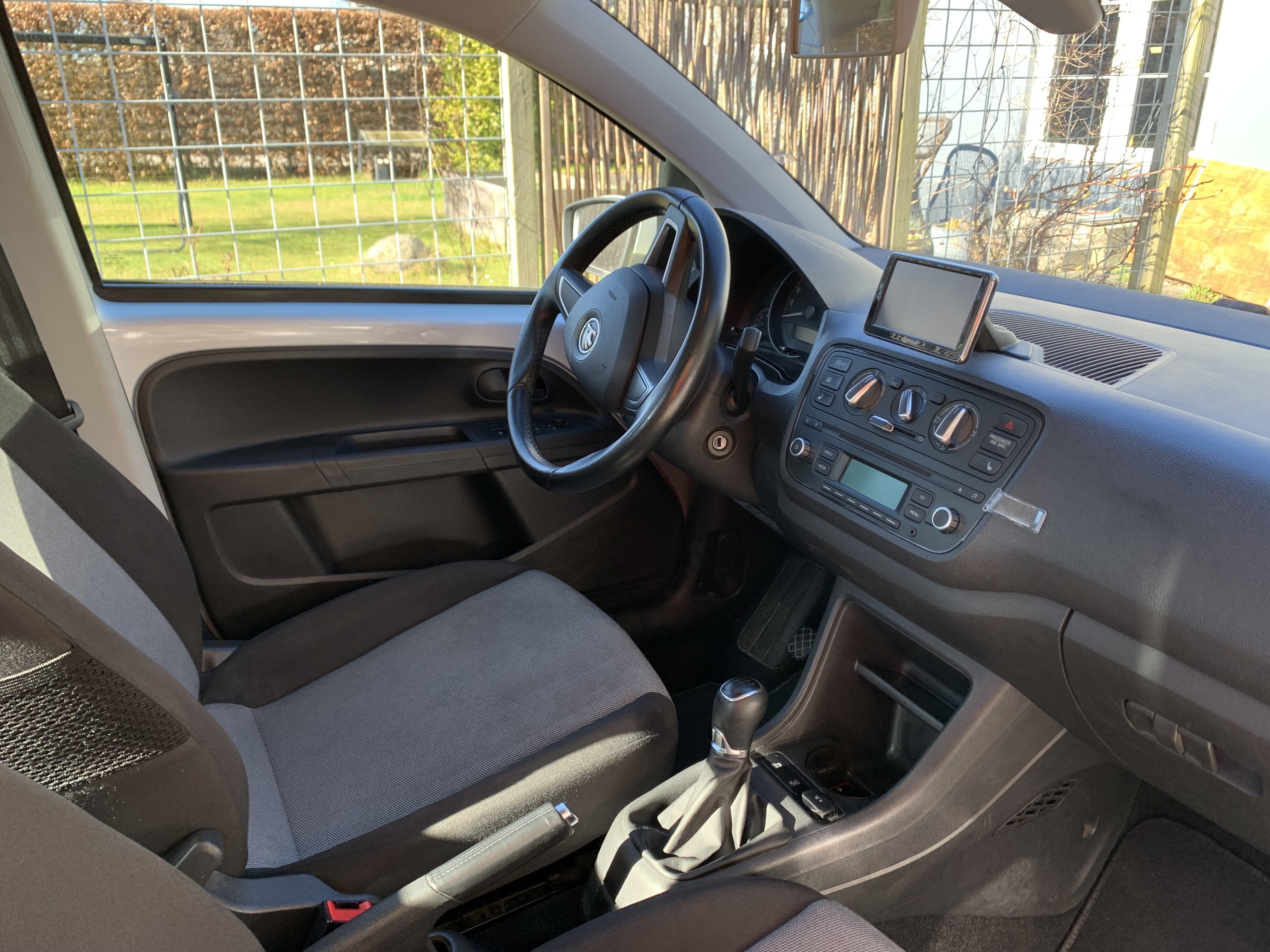 Grå Skoda Citigo fra 2014