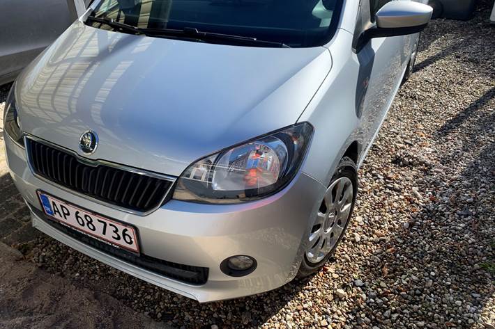 Grå Skoda Citigo fra 2014