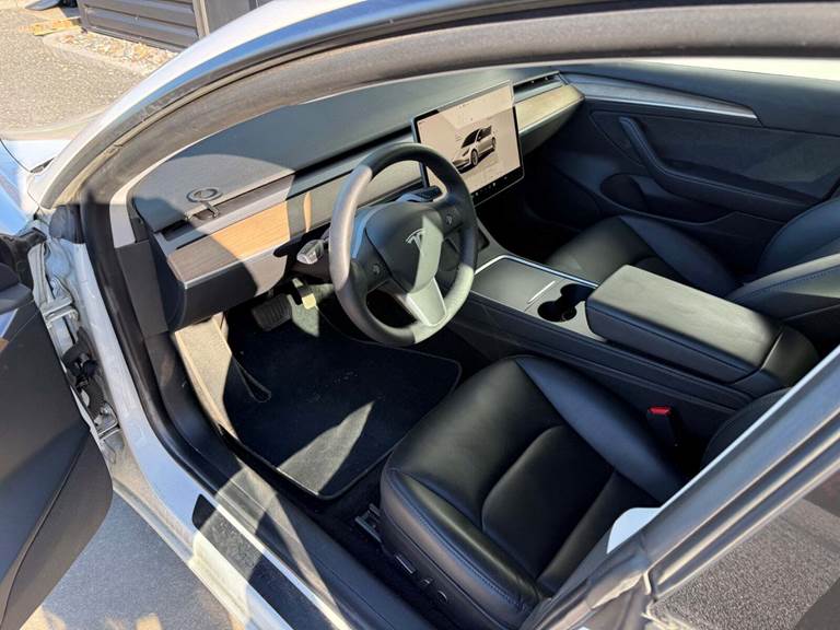 Tesla Model 3 Standard Range+ RWD