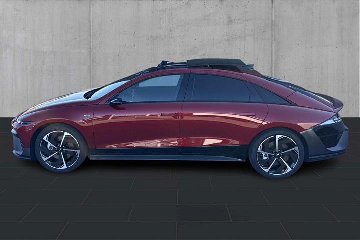 Grå Hyundai Ioniq 6 fra 2026