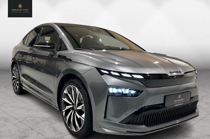 Grå Skoda Enyaq fra 2025 set udefra