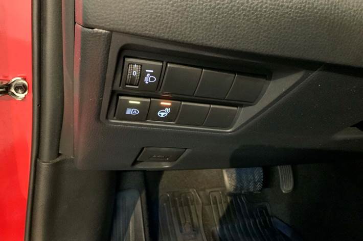 Rød Toyota Yaris fra 2020