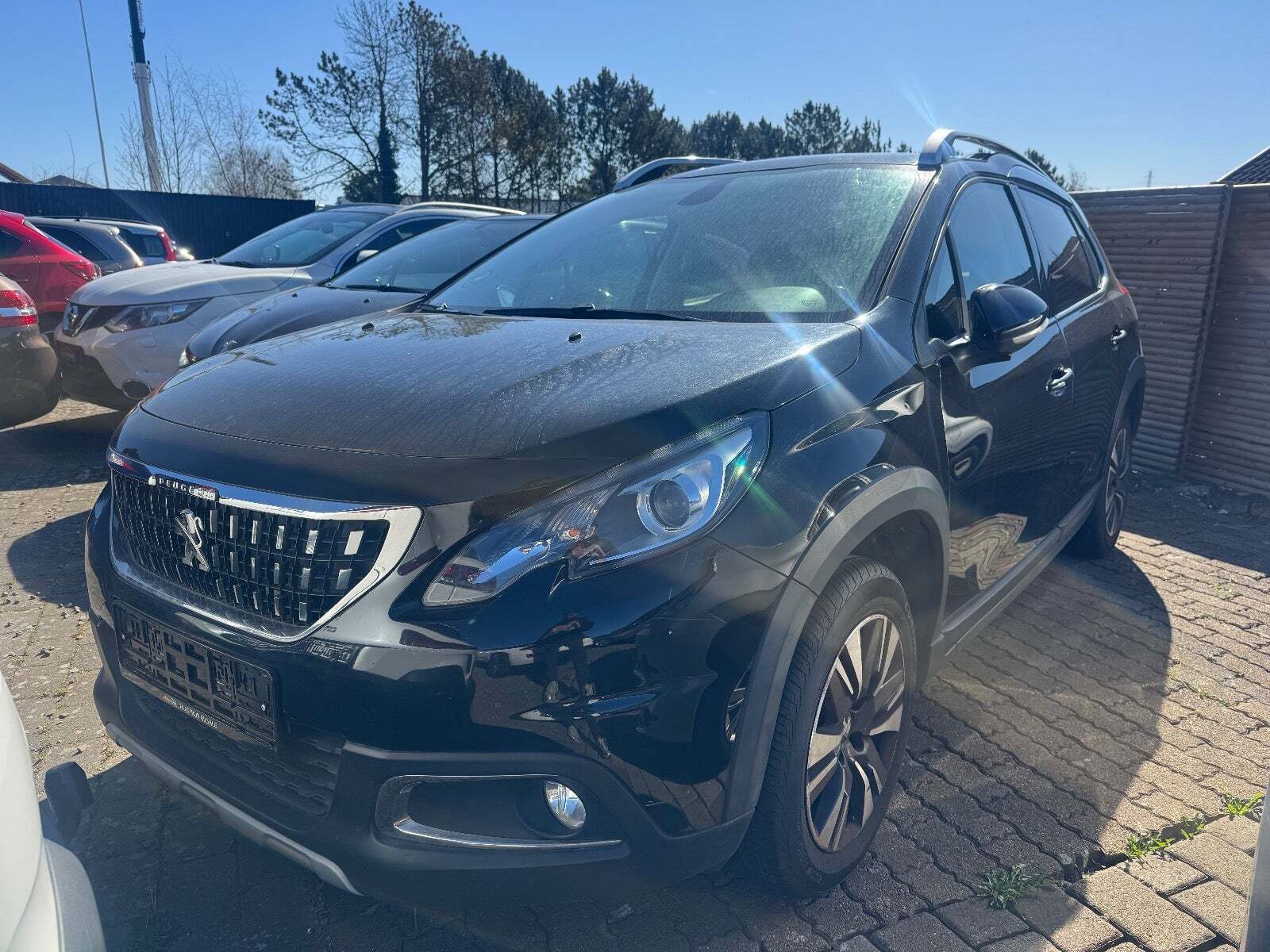Peugeot 2008 1,2 e-THP 110 Allure Sky