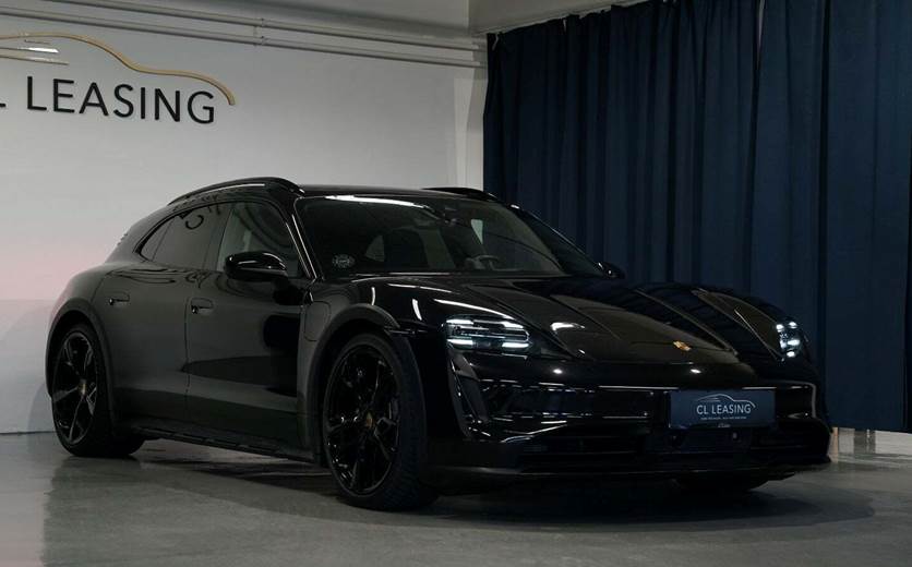 Porsche Taycan 4 Performance+ Cross Turismo