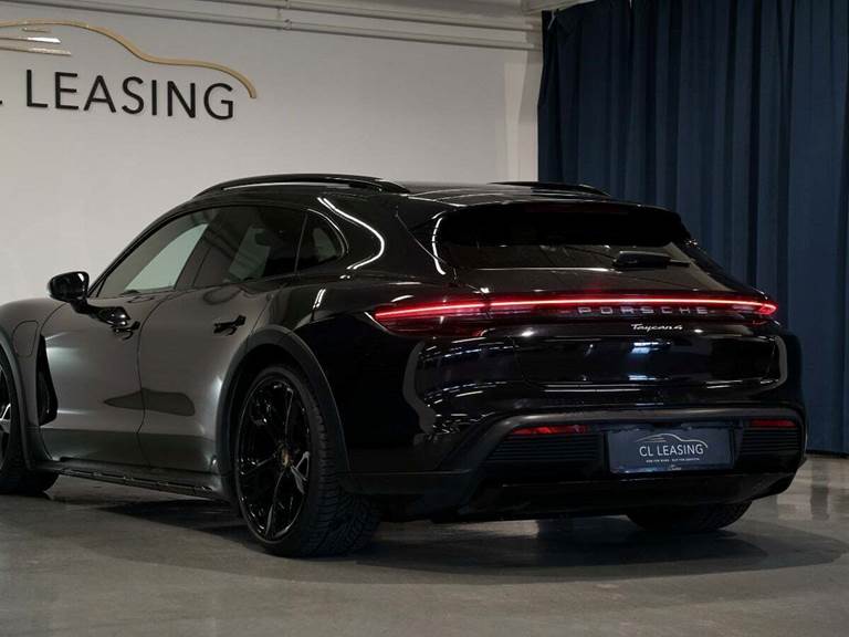 Porsche Taycan 4 Performance+ Cross Turismo