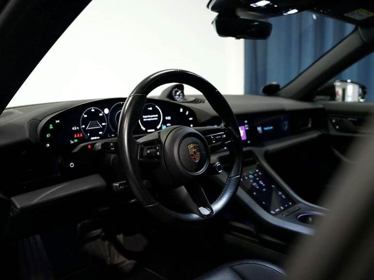 Porsche Taycan 4 Performance+ Cross Turismo