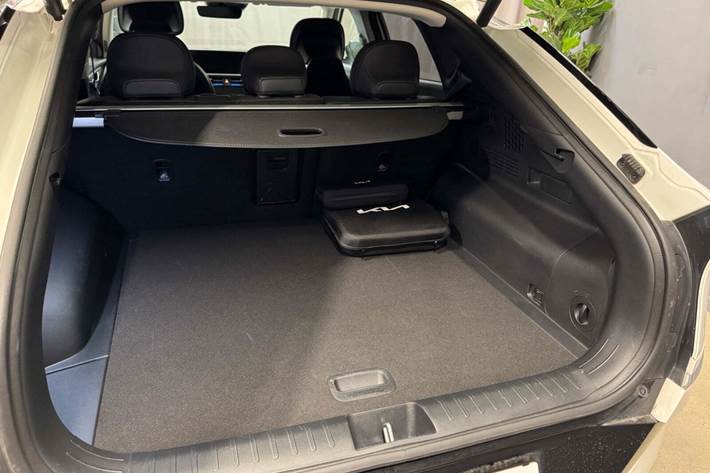 Hvid Kia EV6 fra 2025