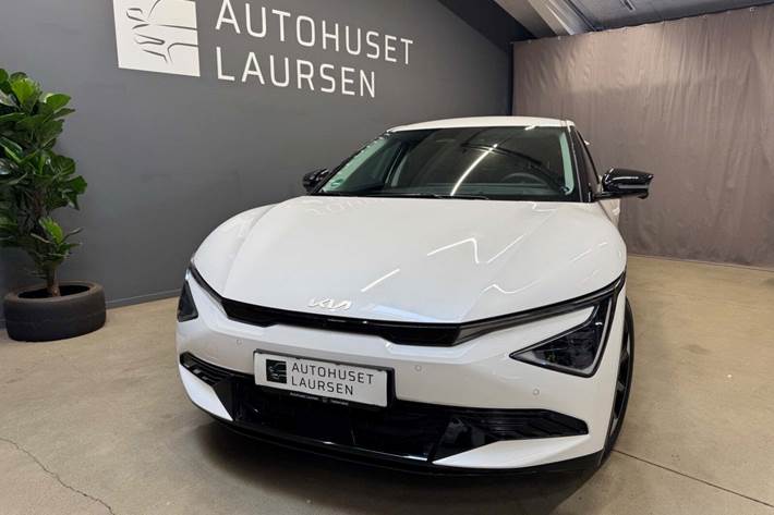 Hvid Kia EV6 fra 2025