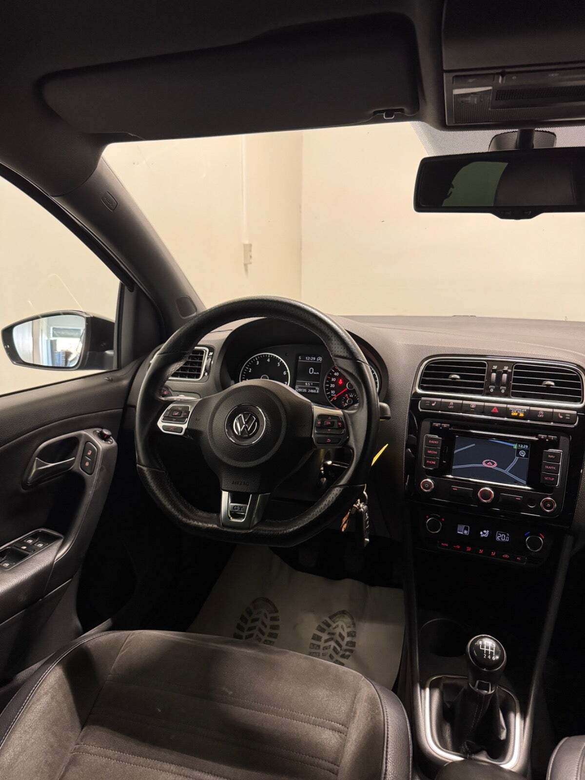 Blå VW Polo fra 2013