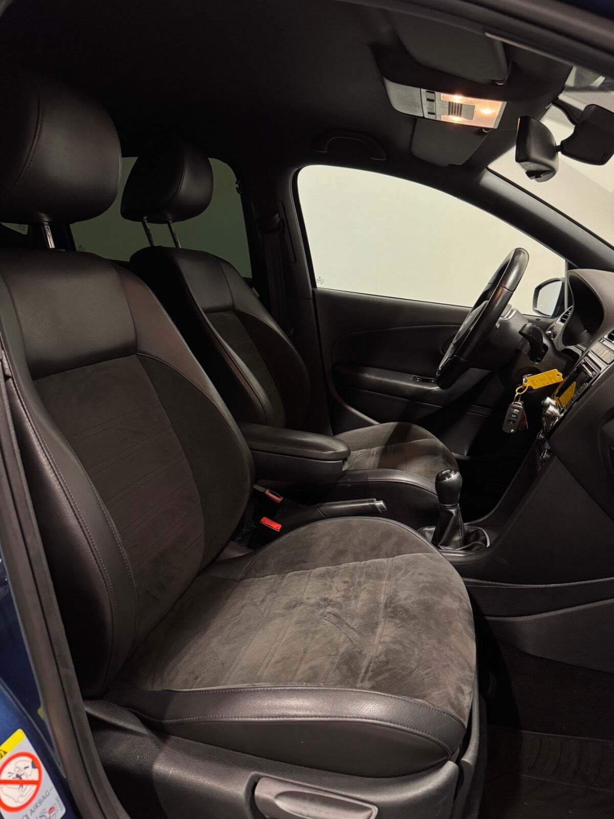 Blå VW Polo fra 2013