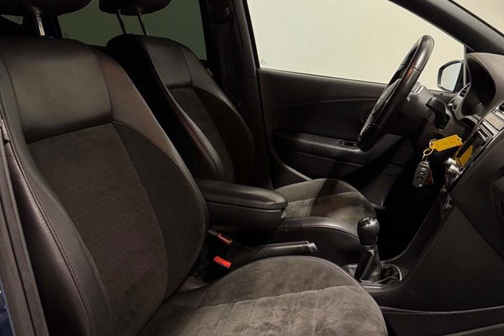 Blå VW Polo fra 2013