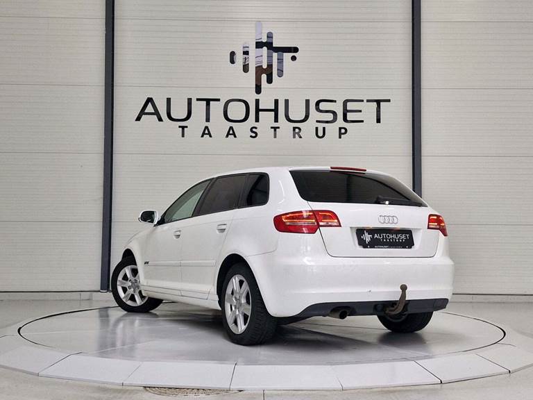 Audi A3 2,0 TDi 140 Ambiente Sportback