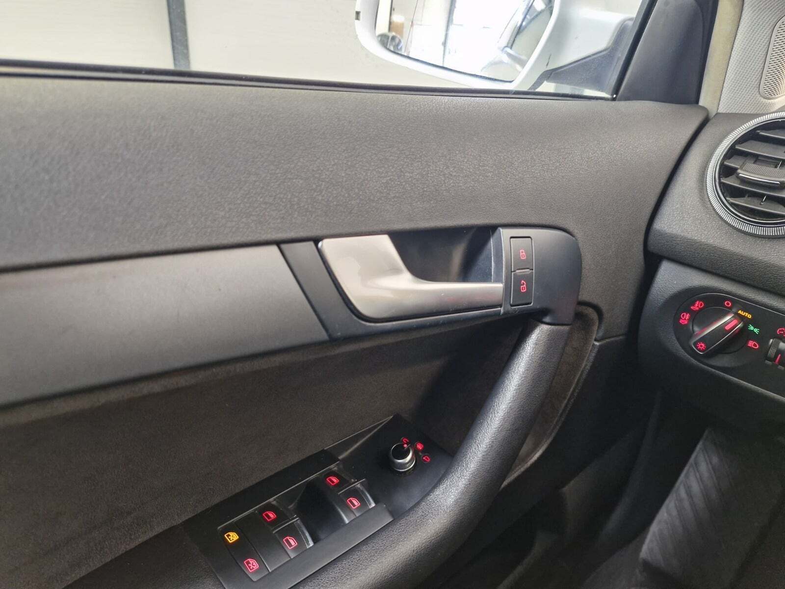 Hvid Audi A3 fra 2012