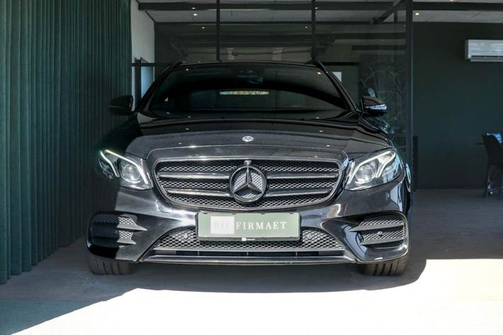 Sort Mercedes E300 de fra 2019