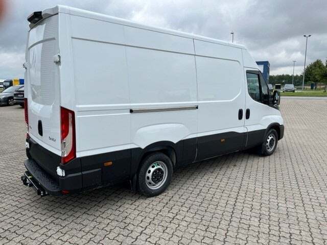 Hvid Iveco Daily fra 2026