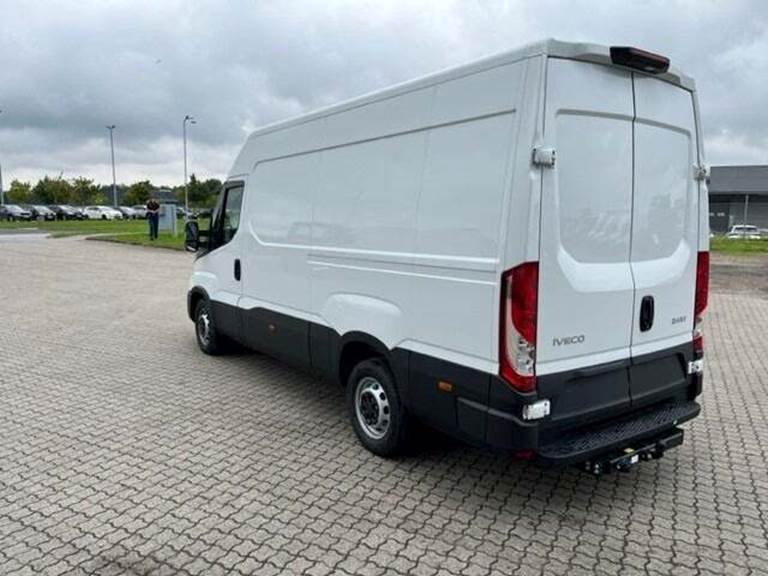 Iveco Daily 2,3 35S14 12m³ Van
