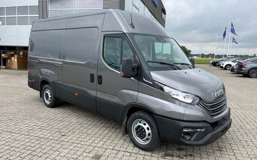 Iveco Daily 2,3 35S14 12m³ Van