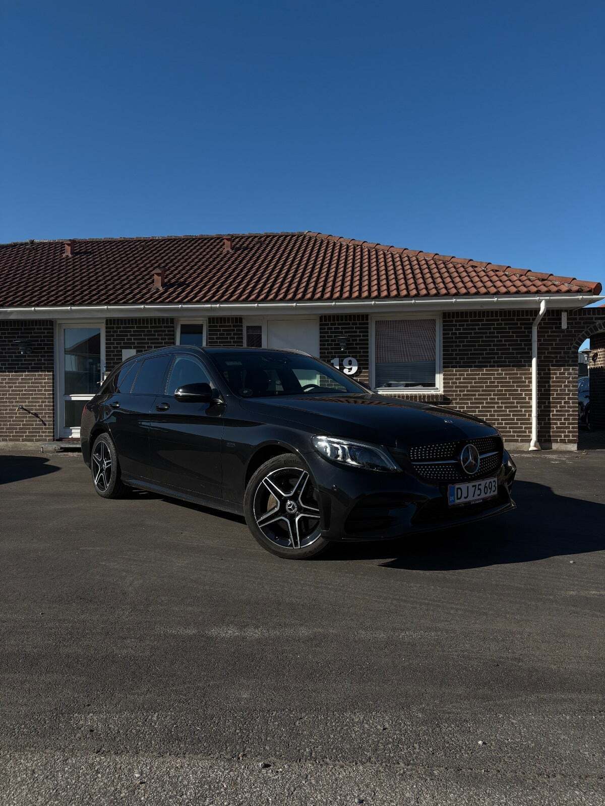 Mercedes C300 de 2,0 AMG Line Night Edition stc. aut.