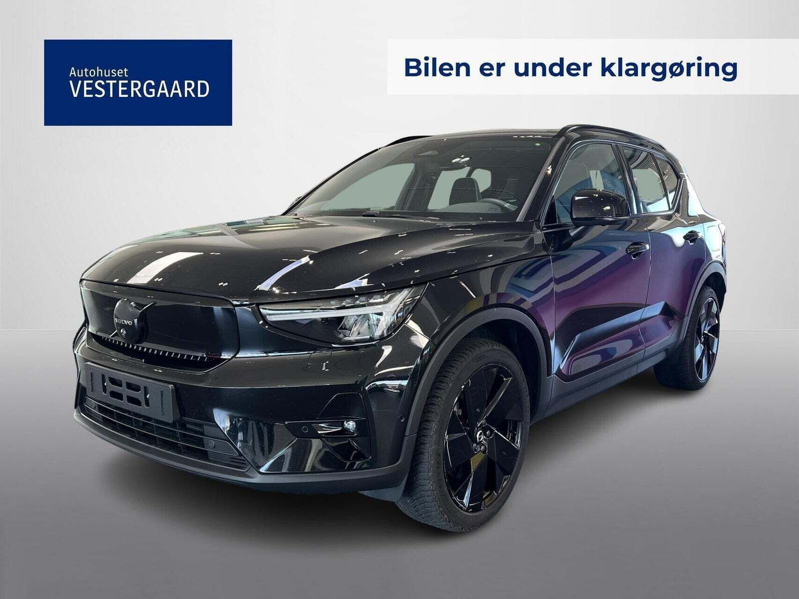 Volvo EX40 Extended Range Black Edition