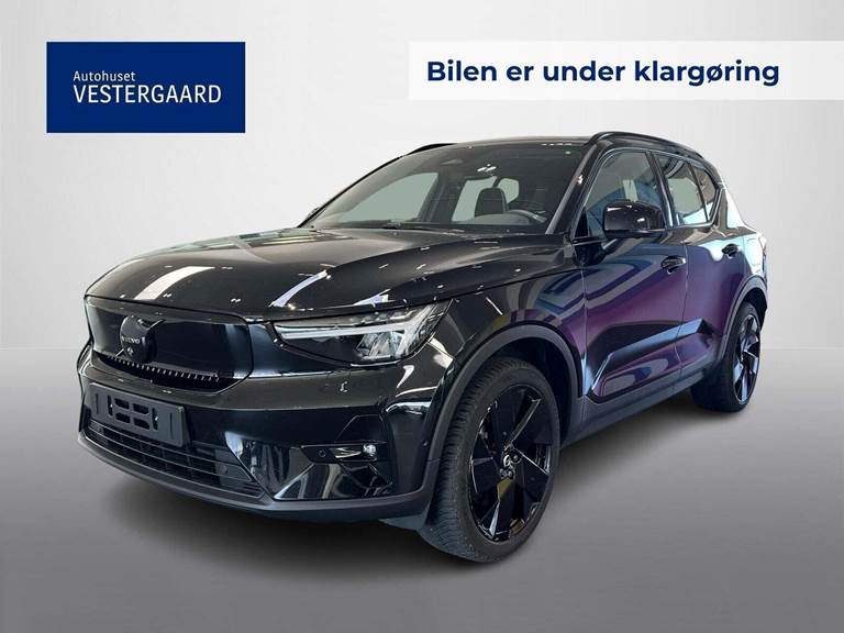 Volvo EX40 Extended Range Black Edition