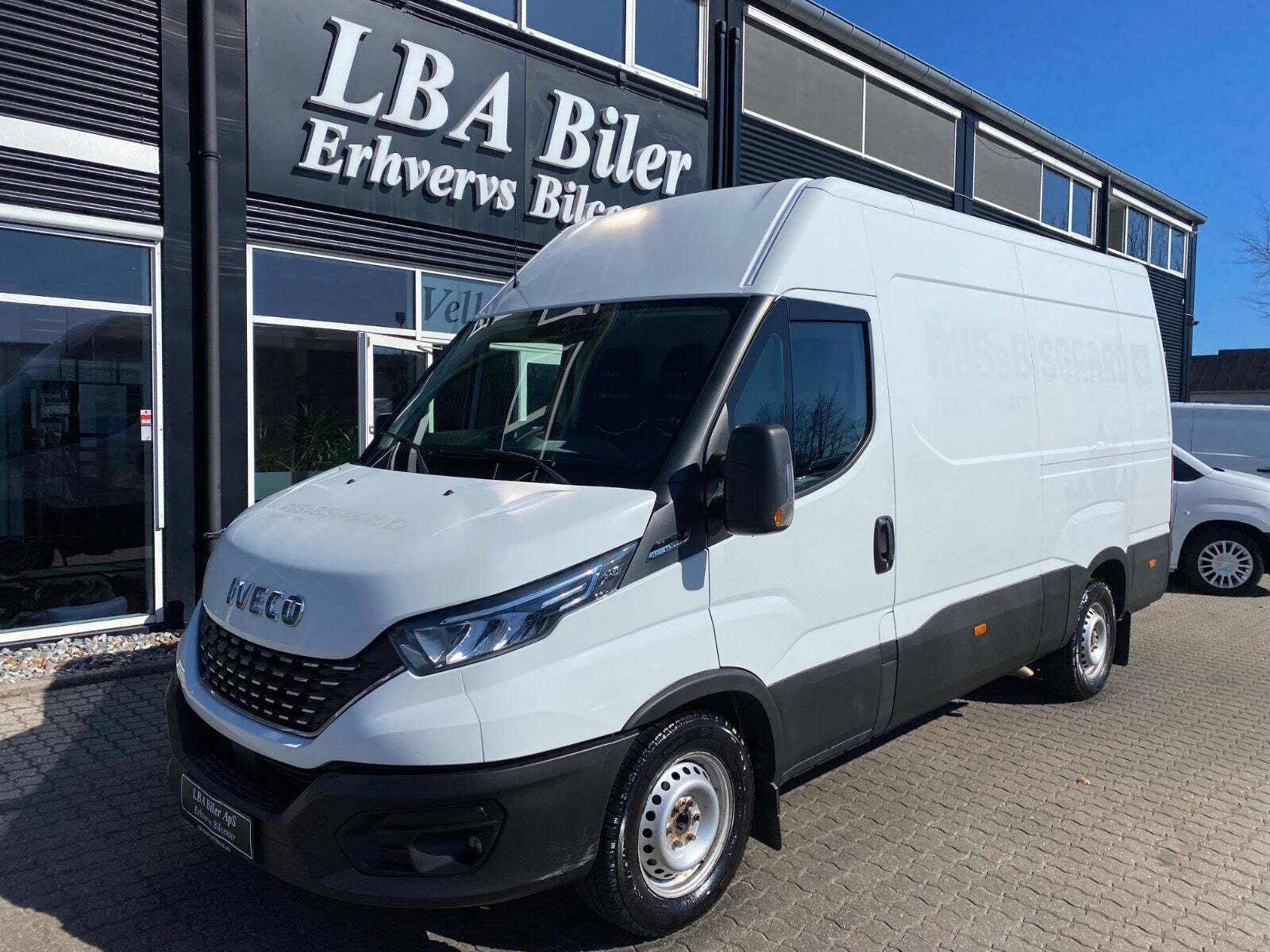 Iveco Daily 2,3 35S16 12m³ Van AG8