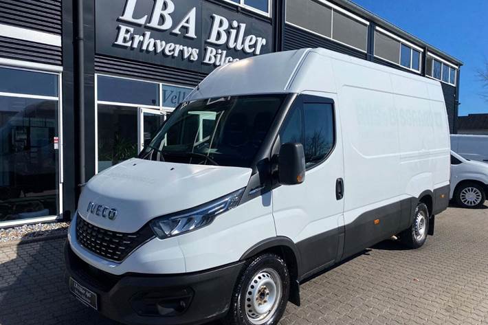 Hvid Iveco Daily fra 2021