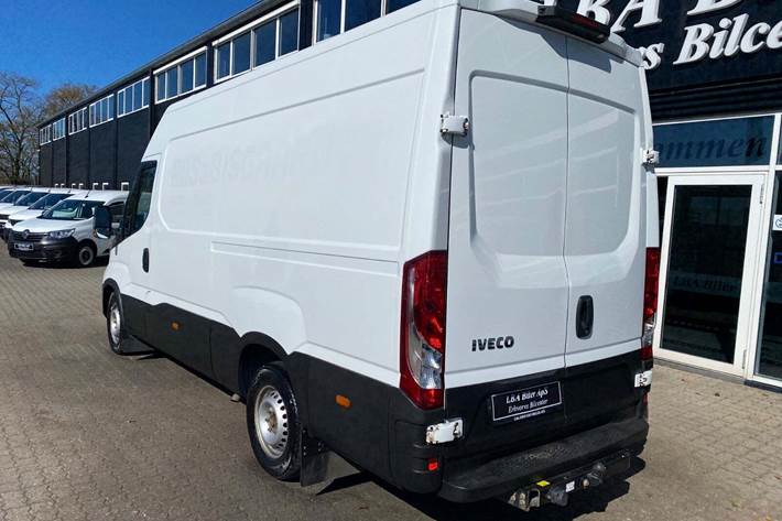 Hvid Iveco Daily fra 2021