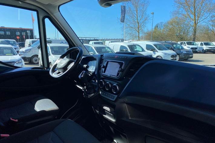 Hvid Iveco Daily fra 2021