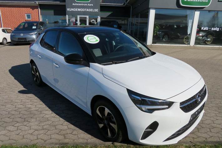 Hvid Opel Corsa-e fra 2024