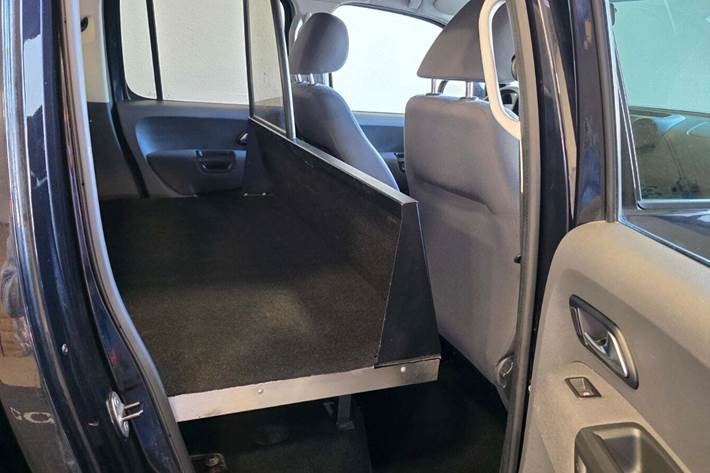 Sort VW Amarok fra 2014