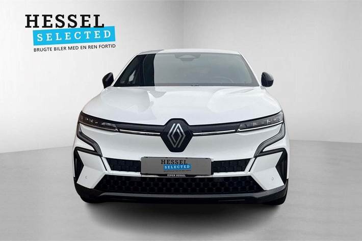 Rød Renault Megane E-Tech fra 2022