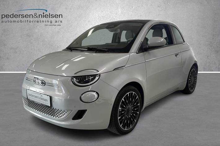 Blå Fiat 500e fra 2023