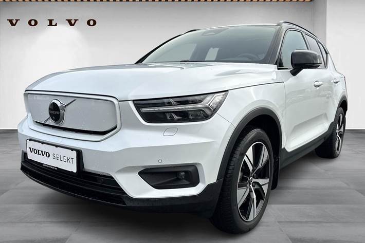 Hvid Volvo XC40 fra 2020 set udefra