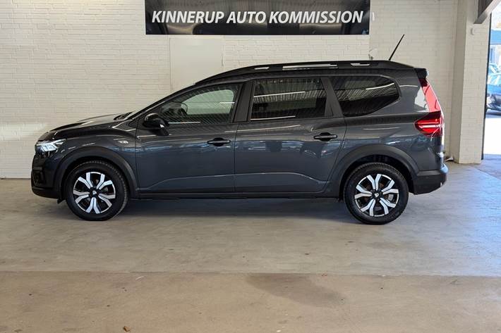 Sort Dacia Jogger fra 2022