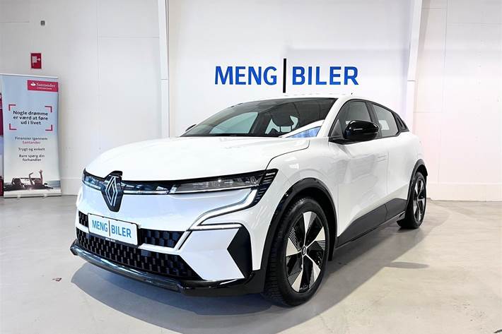 Hvid Renault Mégane fra 2023 set udefra