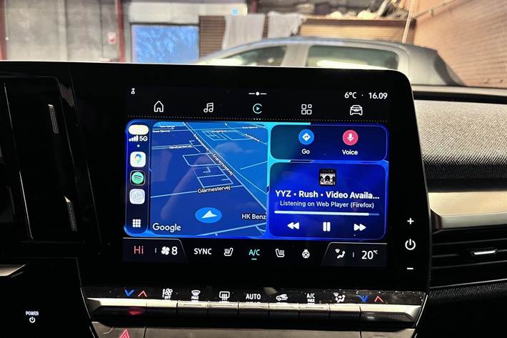 Hvid Renault Mégane fra 2023