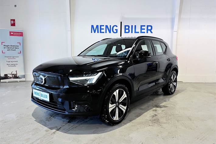 Sort Volvo XC40 fra 2022 set udefra