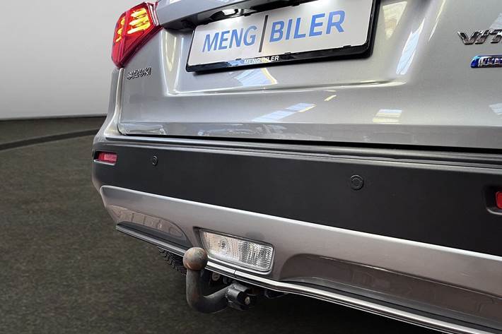 Grå Suzuki Vitara fra 2021