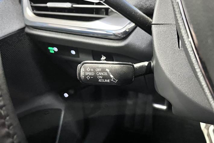 Blå Skoda Enyaq fra 2021