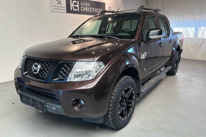 Brun Nissan Navara fra 2013