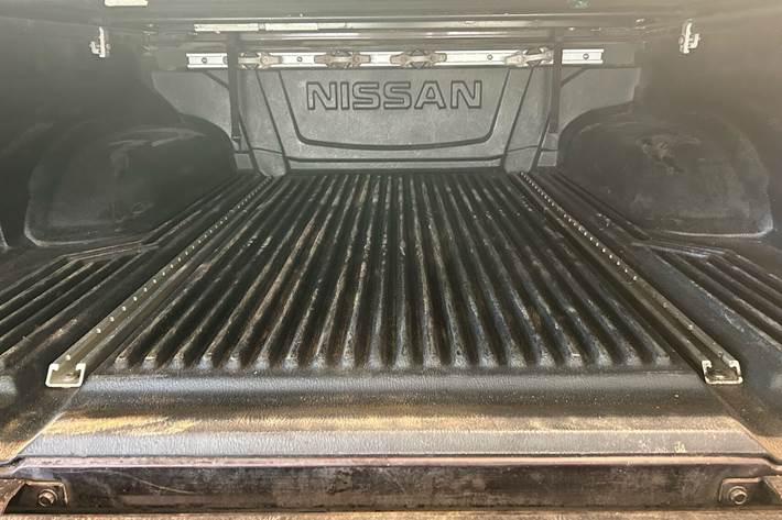 Brun Nissan Navara fra 2013