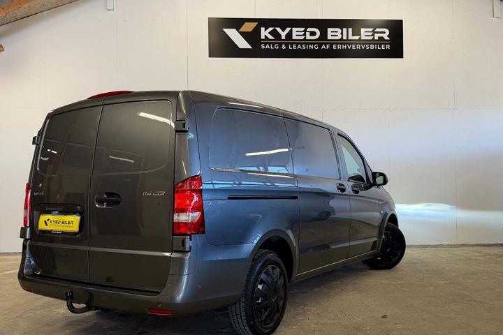 Grå Mercedes Vito 114 fra 2019