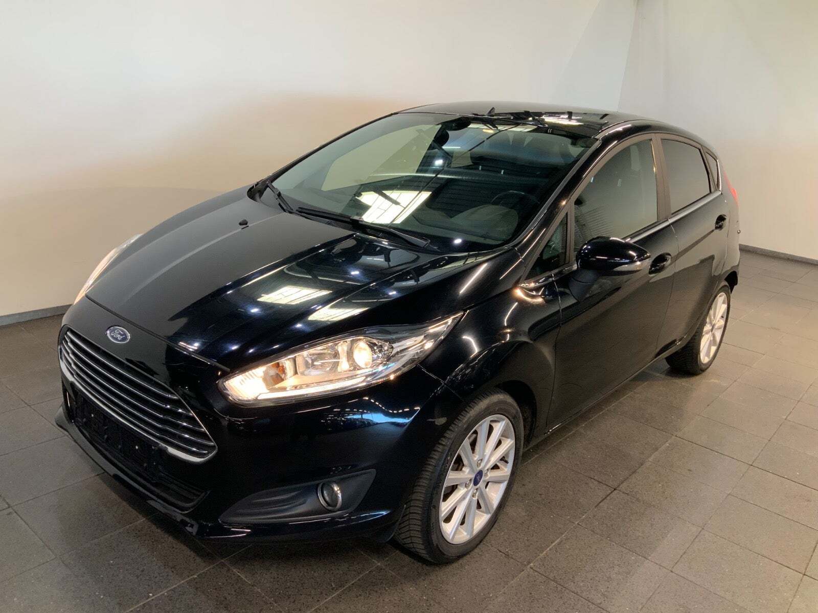 Ford Fiesta 1,0 SCTi 100 Titanium