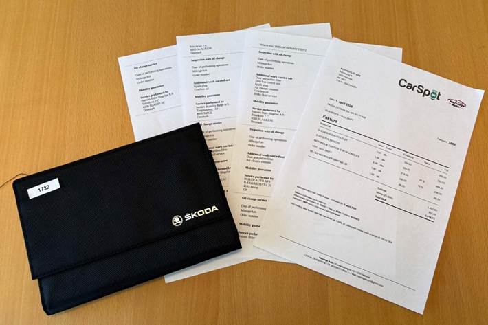 Grå Skoda Octavia fra 2021