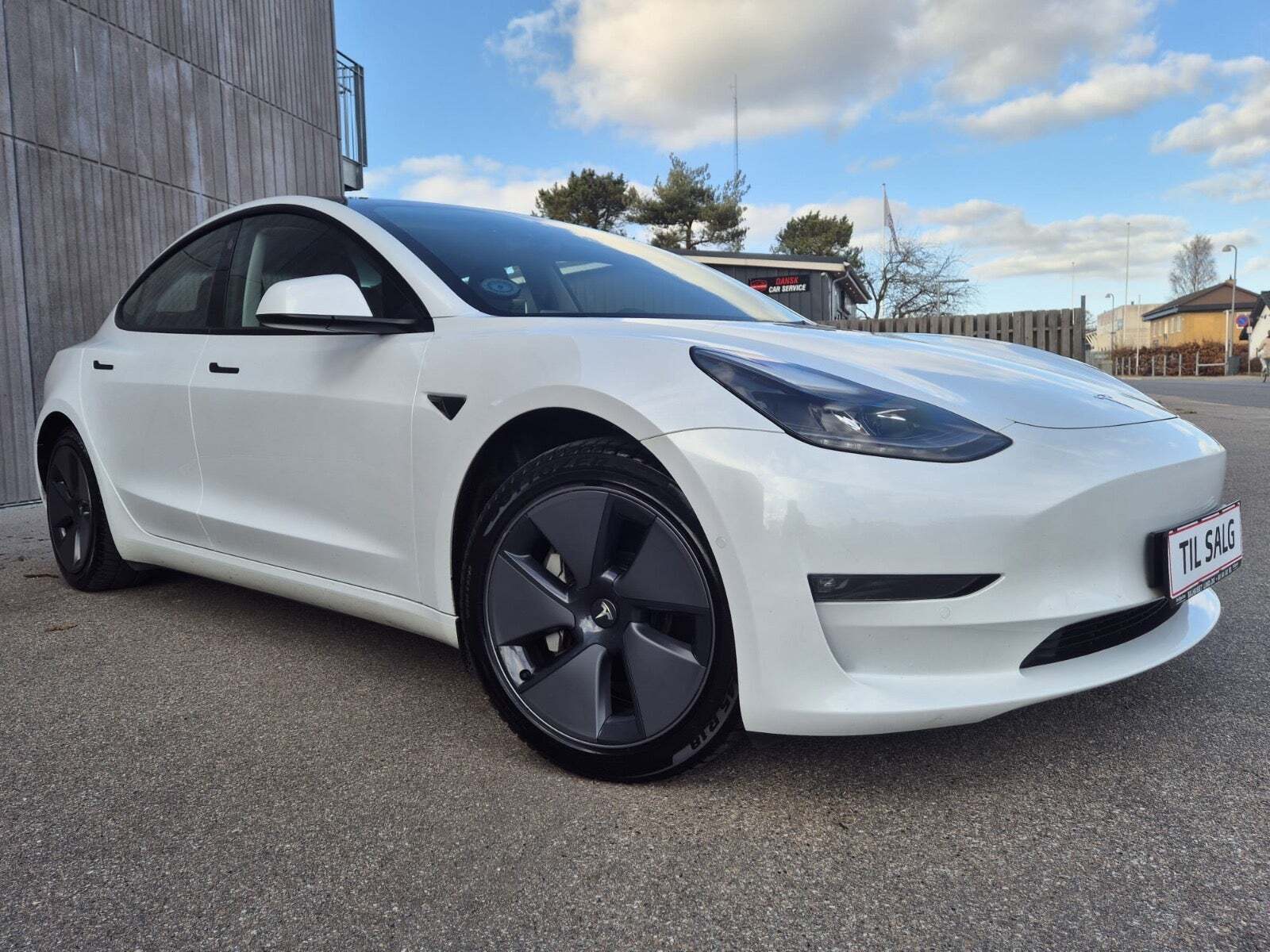 Tesla Model 3 Long Range AWD