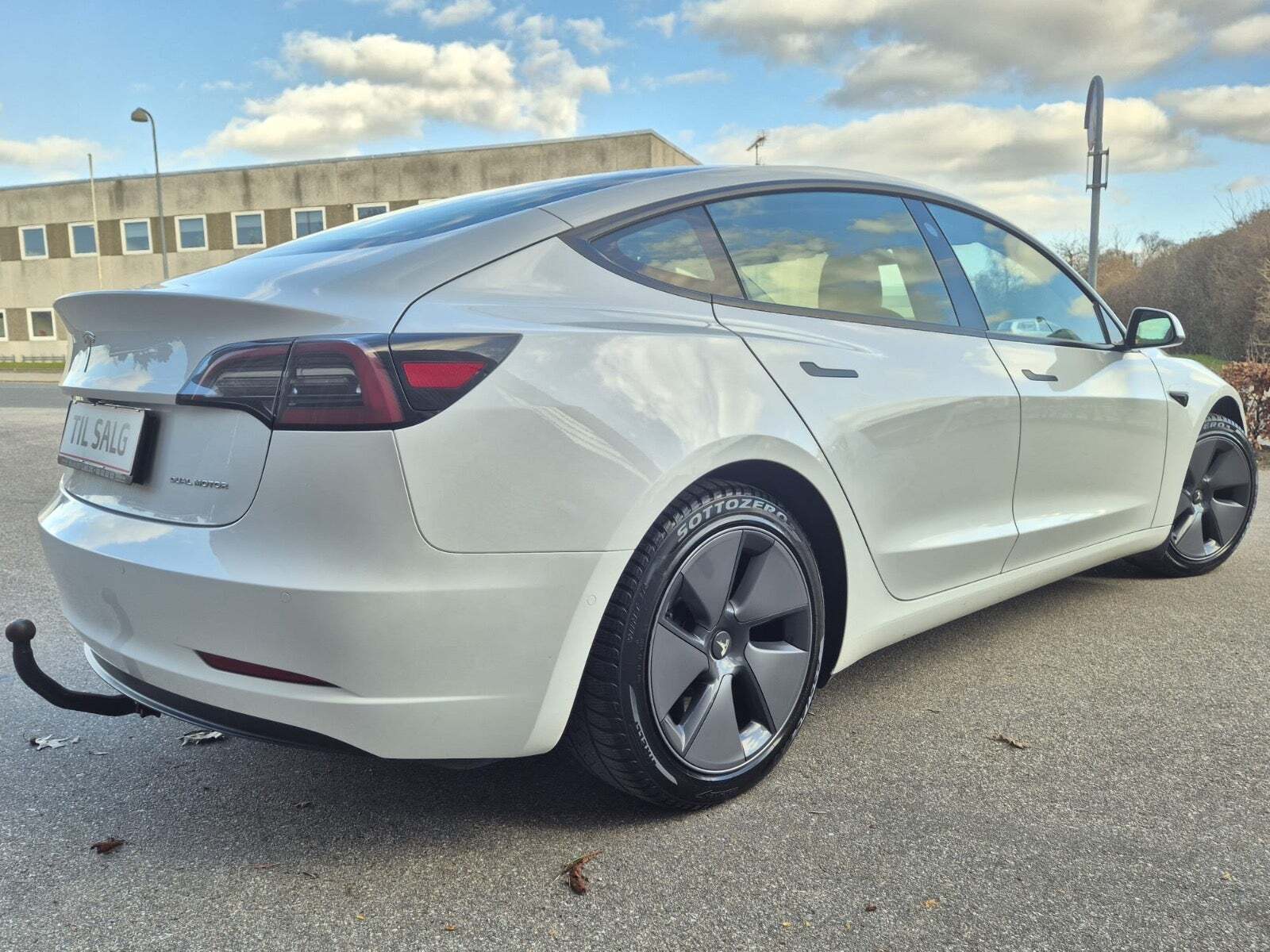Tesla Model 3 Long Range AWD