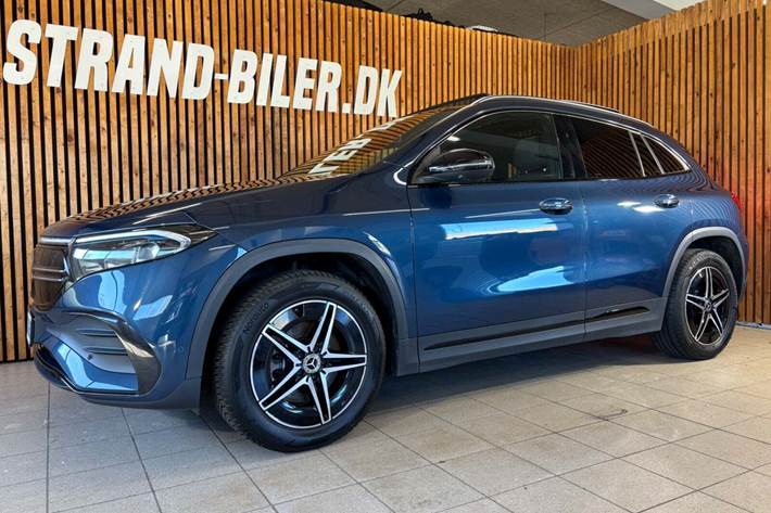 Blå Mercedes EQA350 fra 2023