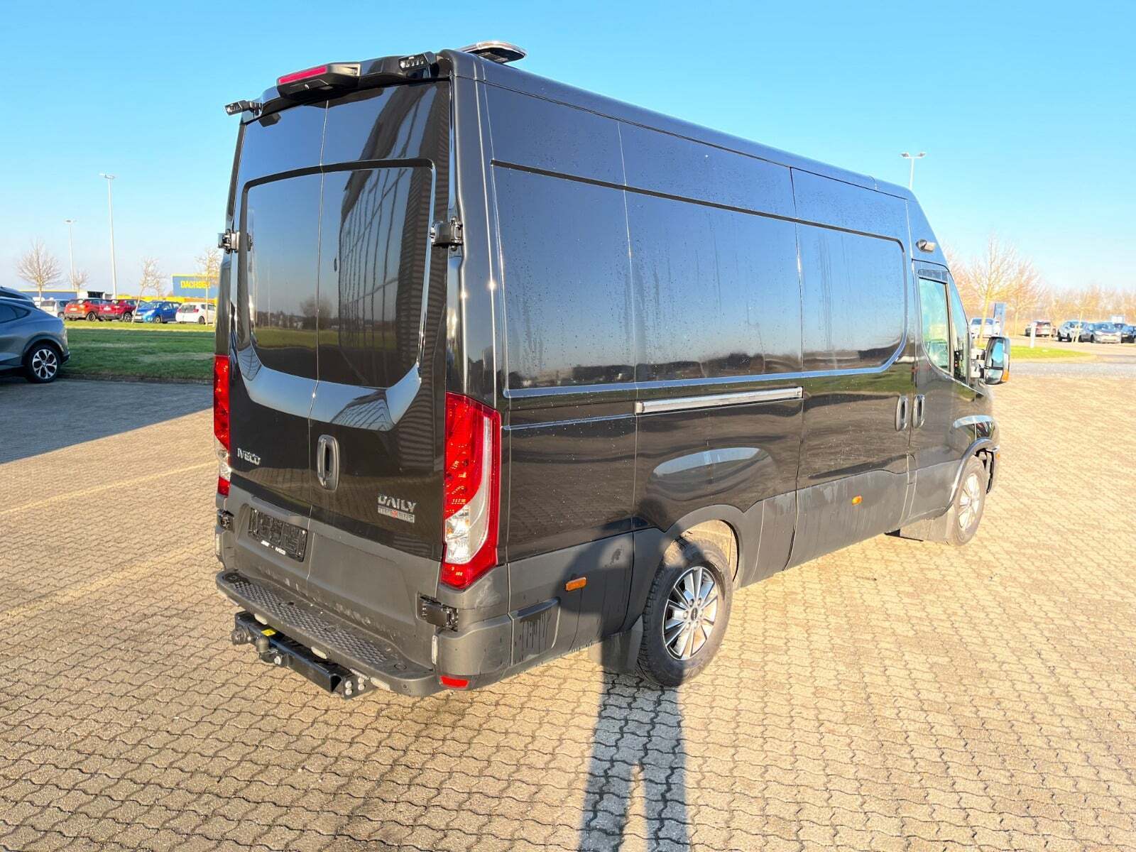 Sort Iveco Daily fra 2025